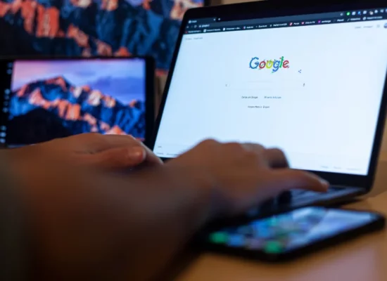 Article “Comment être cité par IA Overview ?” Blog Vert Plume Webmarketing - Image de couverture